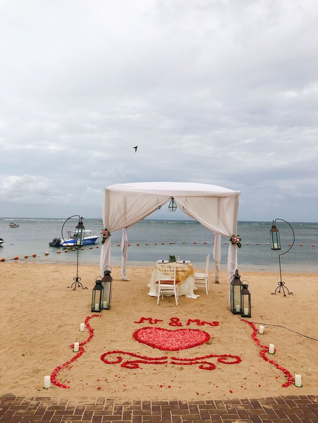 どなたかのロマンティックディナーの準備が行われており、勝手にパシャリ。笑