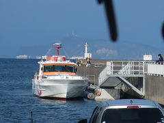 揖宿港からの、この連絡船を待っての出発
でしたが、乗客はいらっしゃらなかった
みたい。。