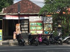 アラムバリ
利用したことなかったので、夕食前にマッサージ行ってきました。

18：30から1時間。

夕食が20：00に予約していたので、旦那君と19：30にアラムバリ前で待ち合わせ。