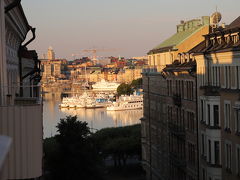 シティ アパートメンツ ストックホルム(City Apartments Stockholm)

＜　今日も　良いお天気　♪　＞

湾や船に朝日が差し込み 輝いてる♪
