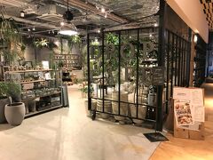 ライフスタイル【garage】の中にある【drop cafe】の写真。