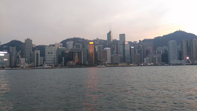 夜景も美しいけれど夕暮れ時の景色も好きです。