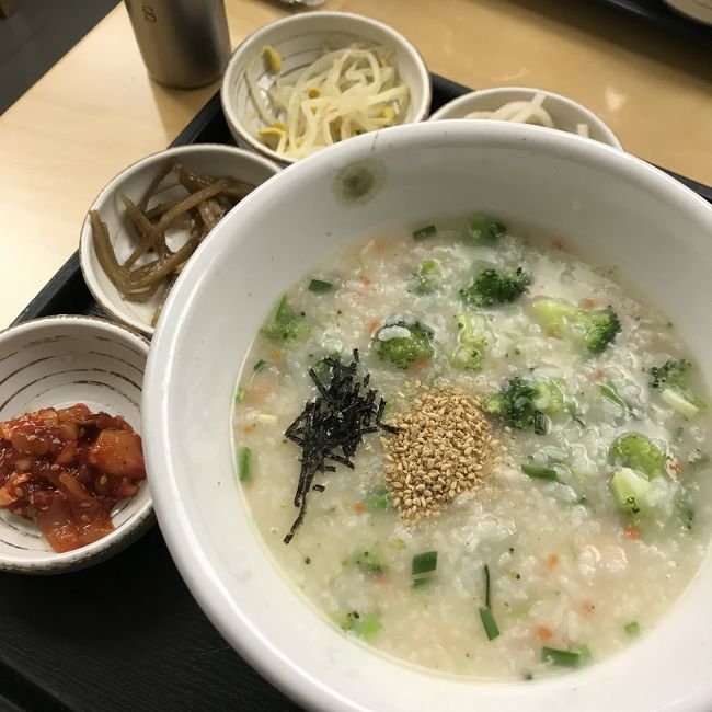 <br /><br />3日目です。<br /><br />本格的に風邪引いたみたいですが食欲は落ちず…<br /><br />初日に現地集合した子が別のヲタ仲間と合流する為、私ともう1人は江南のホテルからナイトショッピングを満喫する為に東大門のホテルへスーツケースを移動。<br /><br />本当はミシュランガイドにも載った広蔵市場の生ダコが乗ったユッケを食べに行くつもりだったけどお互いの体調を考慮し明洞の味加本で朝ごはん。<br />