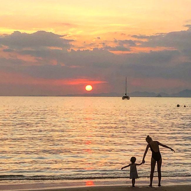 ライレイビーチからの夕日②