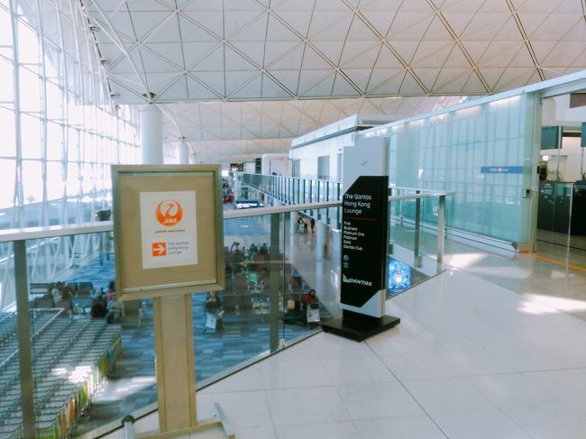 JALのラウンジは、カンタスと同じで、保安検査所抜けると右手を入った所にあります。