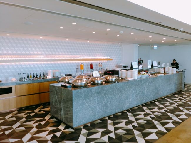 ブュッフェは比較的こじんまりです。