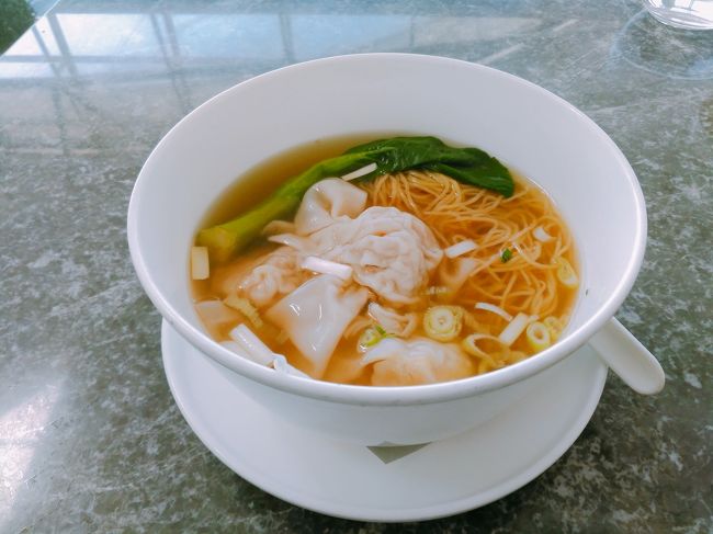 食事こんな感じ(〆)　絶品えびワンタン