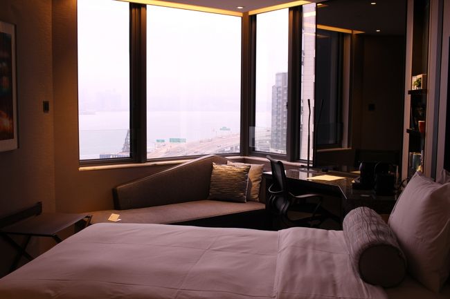 全室ハーバービュー。ツインタワーの東側に泊まりました。<br /><br />31㎡とは言うものの少し狭い感じ。
