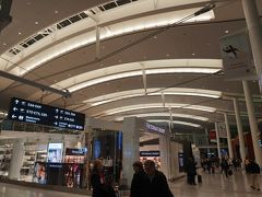 トロント ピアソン国際空港 (YYZ)