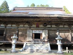 善水寺は710年頃、元明天皇の勅願により創建された天台宗のお寺で、「びわ湖百八霊場」と「湖南三山」に指定されているお寺です。
本堂は1366年に再建された入母屋造り・檜皮葺の大きな建物で、国宝に指定されています。
内陣には本尊の薬師如来（秘仏）、不動明王、兜跋毘沙門天などの多くの仏像の他、山門から移設された仁王像が安置されており、多くが重要文化財に指定されていて見応えがありました。