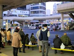 15:50　水戸駅北口に着きました。（筑波台バス停から９分）

正規運賃は270円ですが、「いばっピ利用者割引」が適用され「243円」でした。割引率は10％です。

バスを乗り継ぐのですが、１時間ほどあるので商業施設で暖を取ります。