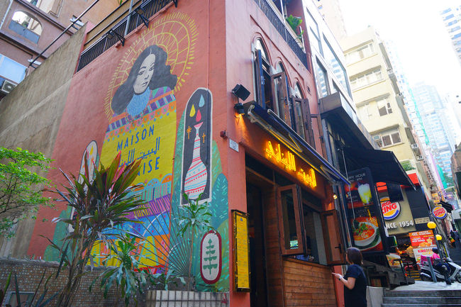 ハリウッド・ロード、ソーホー周辺には、最近、壁画アートが増えているようです。香取慎吾氏の壁画も人気があるようですが、見つけられませんでした。