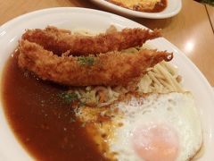 カトレヤセントラルパーク店で名古屋メシ。

上 / オムハヤシライス
下 / 一皿にあんかけスパとエビフリャーが両方のった欲張りメニュー、バイキング

http://cattleya-nagoya.com/