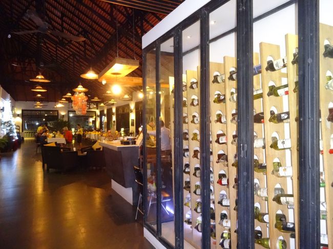 お店に入ります