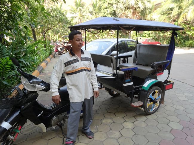 今日は10時からトゥクトゥク2時間チャータープランを予約済み<br />ツアーガイドさんも同行