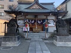 東郷神社から歩いて15分ほどの場所にある穏田神社