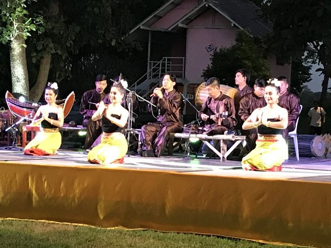 点燈上げまでにいろんなショーが