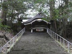 くしふる神社
天照大御神の孫、迩迩芸命（ニニギノミコト）が地上へ降り立った地といわれている。
