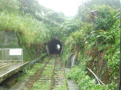 2018.12.31　八斗子ゆき区間車車内
２年半前は当駅が終着駅だった。トンネルの先まで旅客営業を始めたことで、「乗りつぶし」の成績に影響する。
