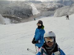 ジャイアントスキー場を滑り降りて　→　西舘山スキー場へ

この日はまだクローズのコースもありました。