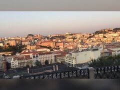 アルカンタラ展望台からの夕景
工事中で少し残念でしたが
明日はリスボン観光最終日です