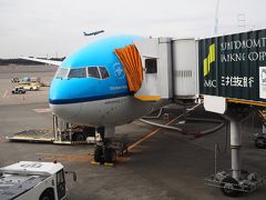 （KL0862）成田 11:25 → アムステルダム 15:30

初めてのKLMオランダ航空。
機内はほぼ満席だったけど、他のポーランド航空を予約していた人はどうなったんだろうか。