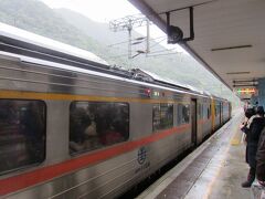 ホウトン駅は瑞芳駅（九分の最寄り駅）の隣駅。