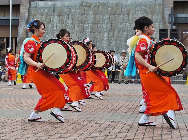 引き取り限定】盛岡さんさ踊り さんさ太鼓 【バチ、バチケース