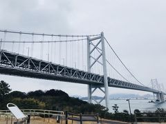 途中の与島PAで、ひと休み！！

ここから瀬戸大橋を眺めるのが好きなんです笑

橋を下る時・上る時の螺旋状道路は辛いんですけど( ´Д`)笑