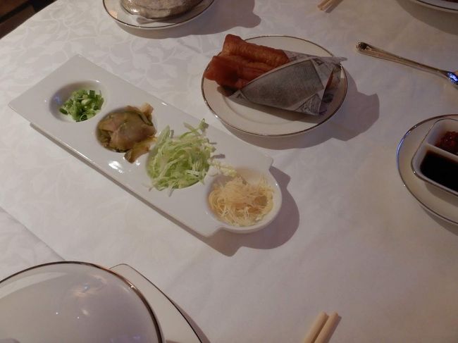 お粥にはパリパリ揚げパンが欠かせませんが、これをちぎる時にべた付くので悩ましい・・・