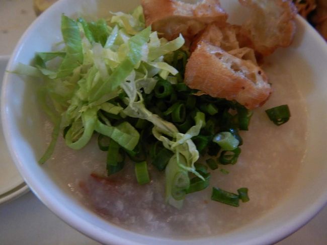 夜も食べましたがやっぱり朝も中華粥！