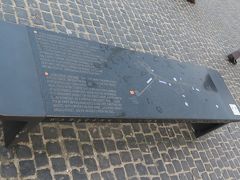 ここにもショパンのベンチ