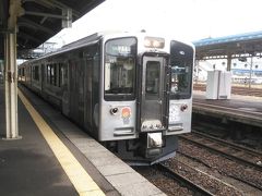 えちごトキめき鉄道の「直江津－妙高高原」間を走る電車です。

この車両は一部ボックスシートながらロングシート主体です。

「糸魚川－直江津」間は写真はありませんが気動車ながら転換クロスシートで、しかも山側は一人掛けでした。

同じ会社なのにこの違いは、前身となるJRに準じているのでしょうか？