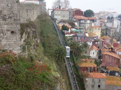 ケーブルカーがあります。