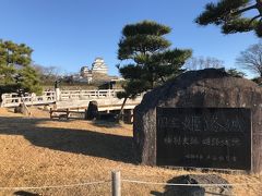 駅前から徒歩20分ほどで到着。
ふふ…9時の開城前だからまだ人が少ないね。
