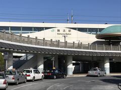 千葉・舞浜「JR舞浜駅」

JR京葉線・武蔵野線「舞浜」駅南口のタクシー乗り場の写真。

写真左奥に、JR舞浜駅南口改札を出たところからタクシー乗り場に
通じる階段があります。
