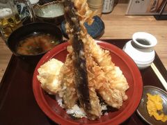 ●麦福＠京都アバンティ

飲み会といっても、ご飯メイン(笑)。
天丼にしました。
1280円なり～。
エビ2尾、カボチャ、茄子、玉子、鶏。
お腹満腹です～。
