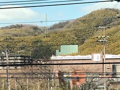 京都を過ぎて「サントリー山崎蒸留所」前通過中～
ここへも、いつか行ってみたいのですが、いつも通過するだけ

