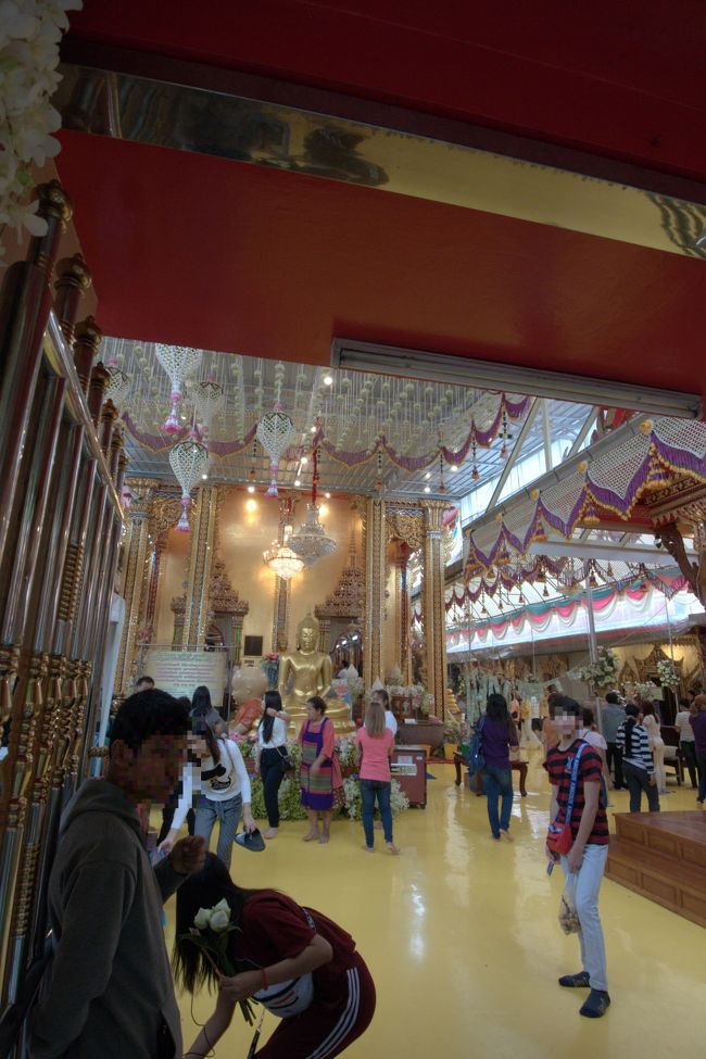 市場を抜けた先に有った寺院。