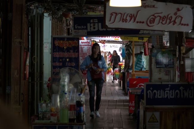 百年市場は帰りに写真を撮ろうと思っていたが帰りは別ルートになってしまい写真は少なくなってしまったが、レトロな木造の商店が並び雑貨店や飲食店が多かった気がする。