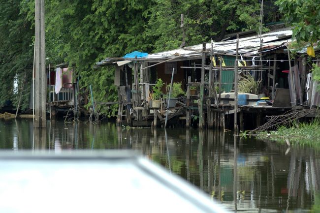 進むにつれて民家も疎らになってくる。