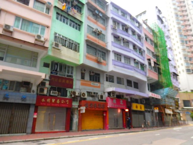 ホテルの前、大好きだー