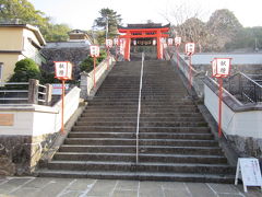 散歩がてら崇福寺を目指すも、行き過ぎて八阪神社へ。せっかくだからお参りして行きましょう。