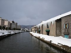 そして、小樽まで戻ってきましたので、定番の小樽運河です。

いつ見ても、倉庫のつららがすごいですね。