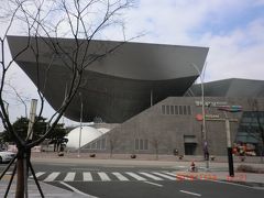 道の向こう側に
釜山国際映画祭のメイン会場
…映画の殿堂。