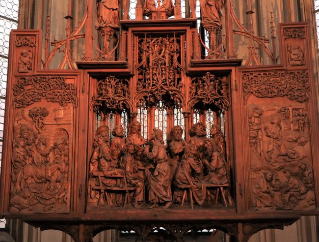 リーメンシュナイダーの「聖母マリアの祭壇」