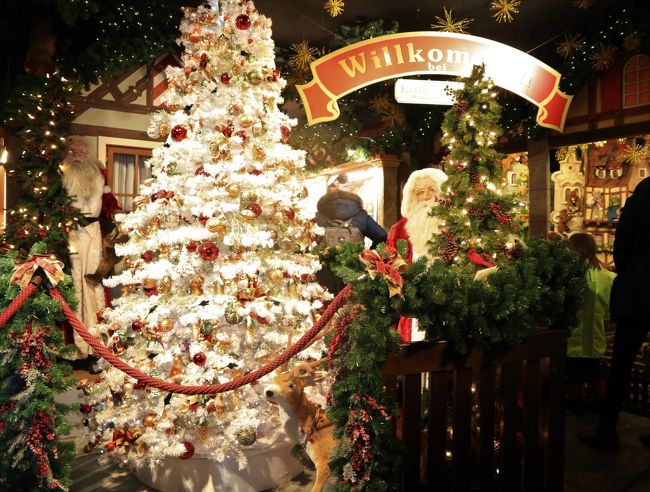そして、ローテンブルクと言えば<br />1年中クリスマスの店、<br />ケーテウォートファールト。<br />入口だけ写真が取れます♪