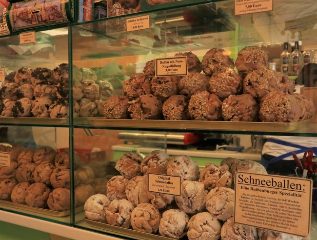 街を歩けばシュネーバル。