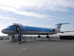 これは屋上に設置されたオランダ航空の飛行機。