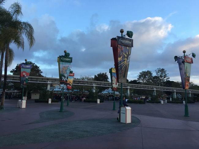 La Trip Day 3 ディズニーカリフォルニアアドベンチャーへ カーズランド ピクサーピアで作品の世界にどっぷり浸かった1日 アナハイム アメリカ の旅行記 ブログ By Emiさん フォートラベル La Trip Day 3 ディズニーカリフォルニアアドベンチャーへ カーズランド ピクサーピアで作品の世界にどっぷり浸かった1日 アナハイム アメリカ の旅行記 ブログ By Emiさん フォートラベル